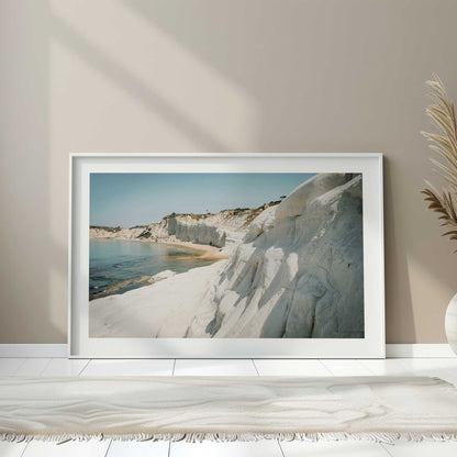[LIFESTYLE],[SPECIAL],Picture of art in a room