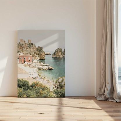 [LIFESTYLE],[SPECIAL],  Picture of art in a room