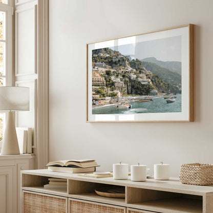 [LIFESTYLE],[SPECIAL],Picture of art in a room