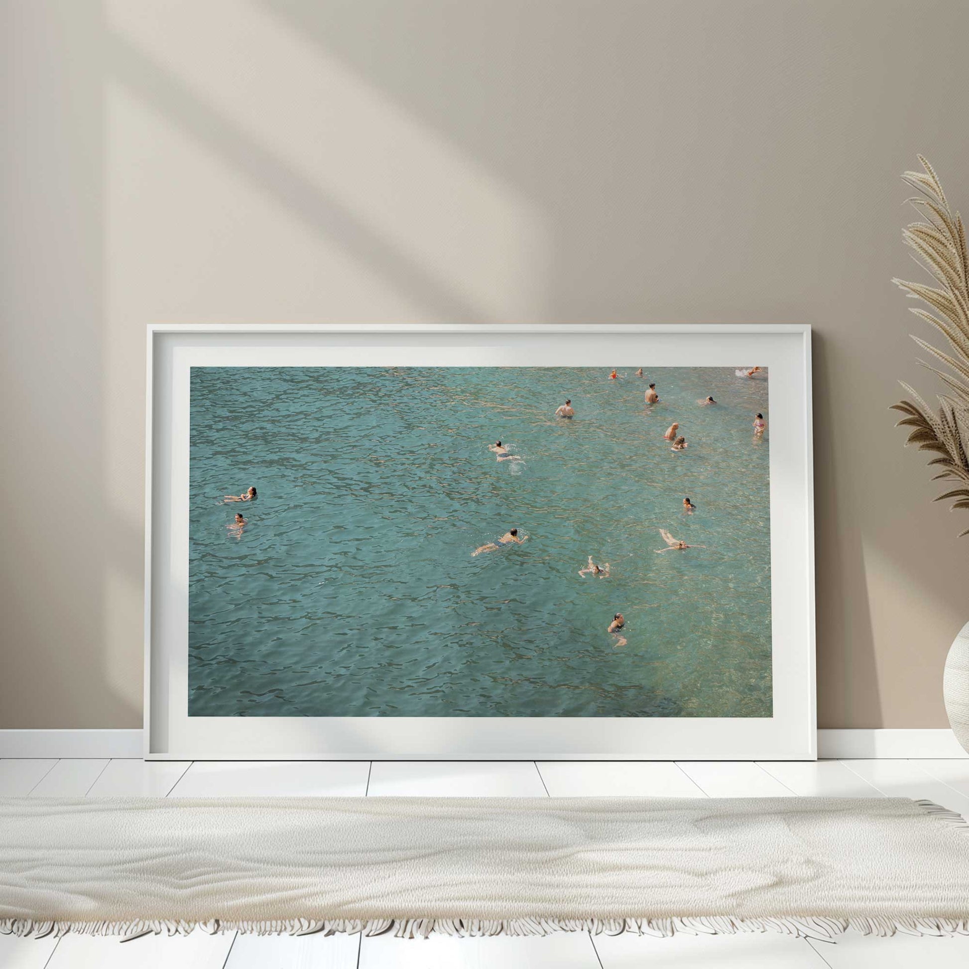 [LIFESTYLE],[SPECIAL],Picture of art in a room