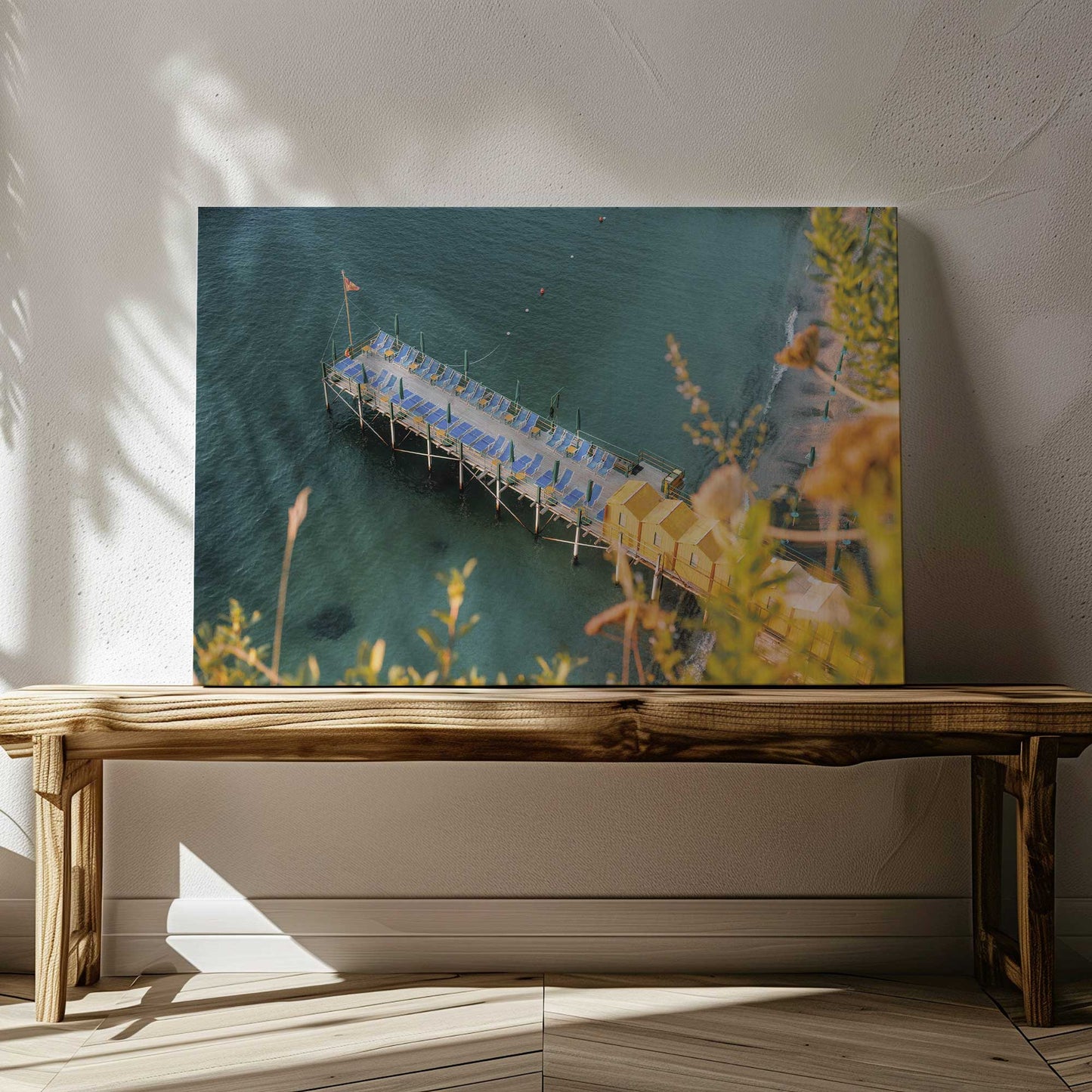 [LIFESTYLE],[SPECIAL],  Picture of art in a room