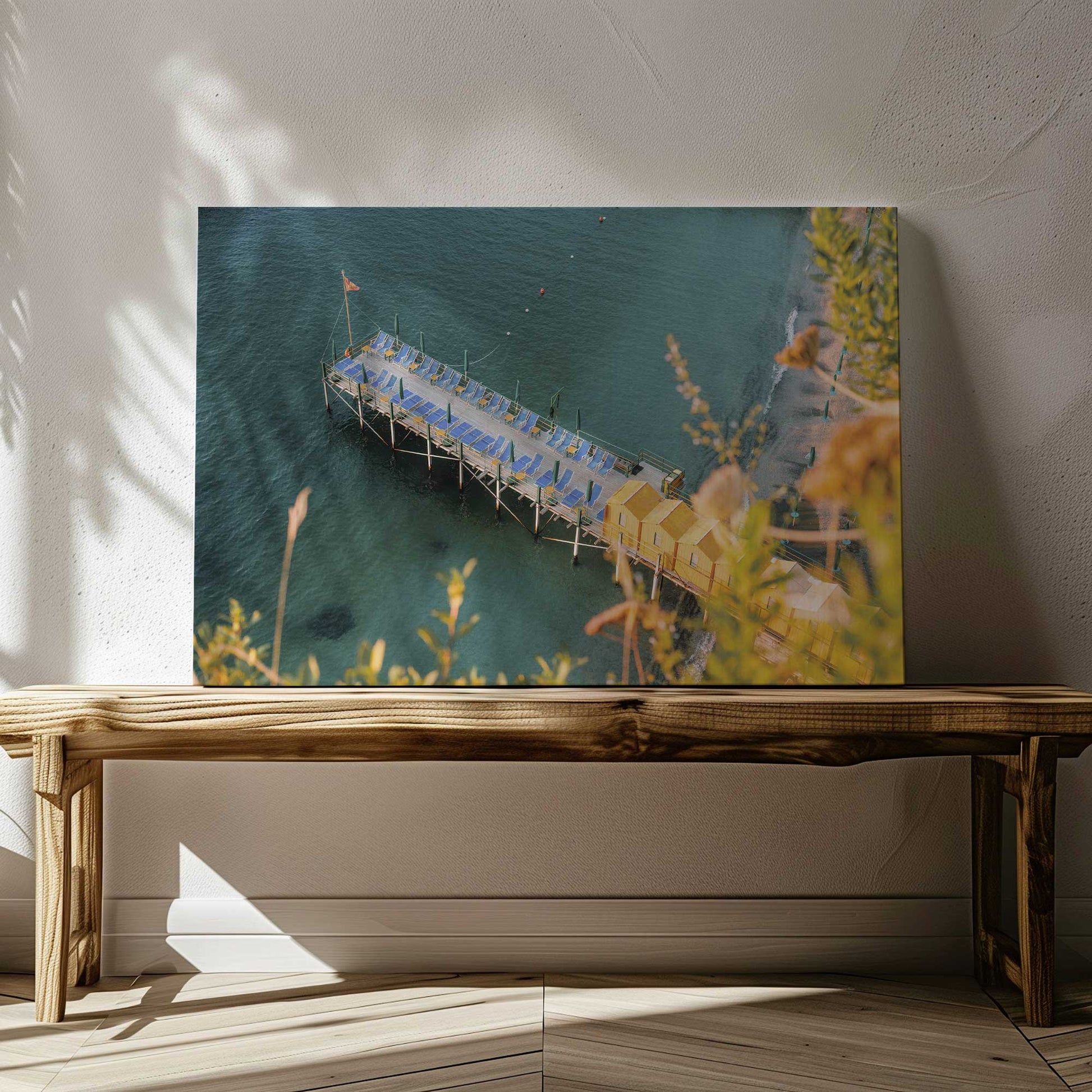 [LIFESTYLE],[SPECIAL],  Picture of art in a room