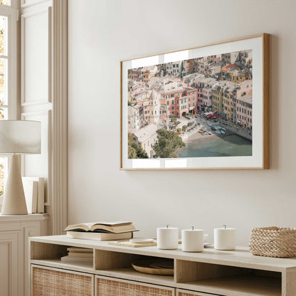 [LIFESTYLE],[SPECIAL],Picture of art in a room