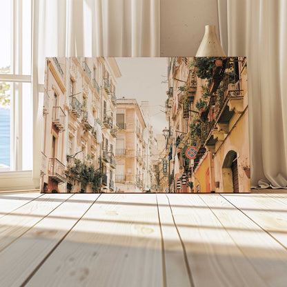 [LIFESTYLE],[SPECIAL],  Picture of art in a room