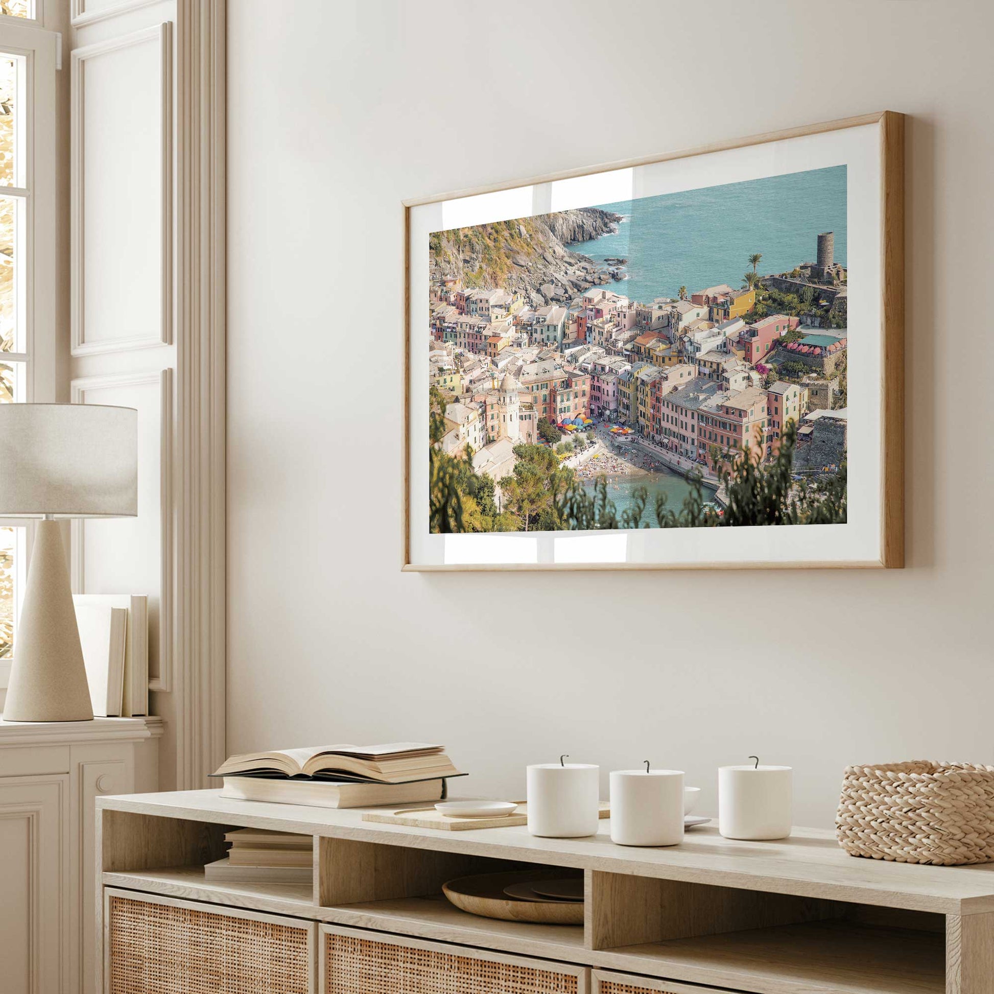 [LIFESTYLE],[SPECIAL],Picture of art in a room