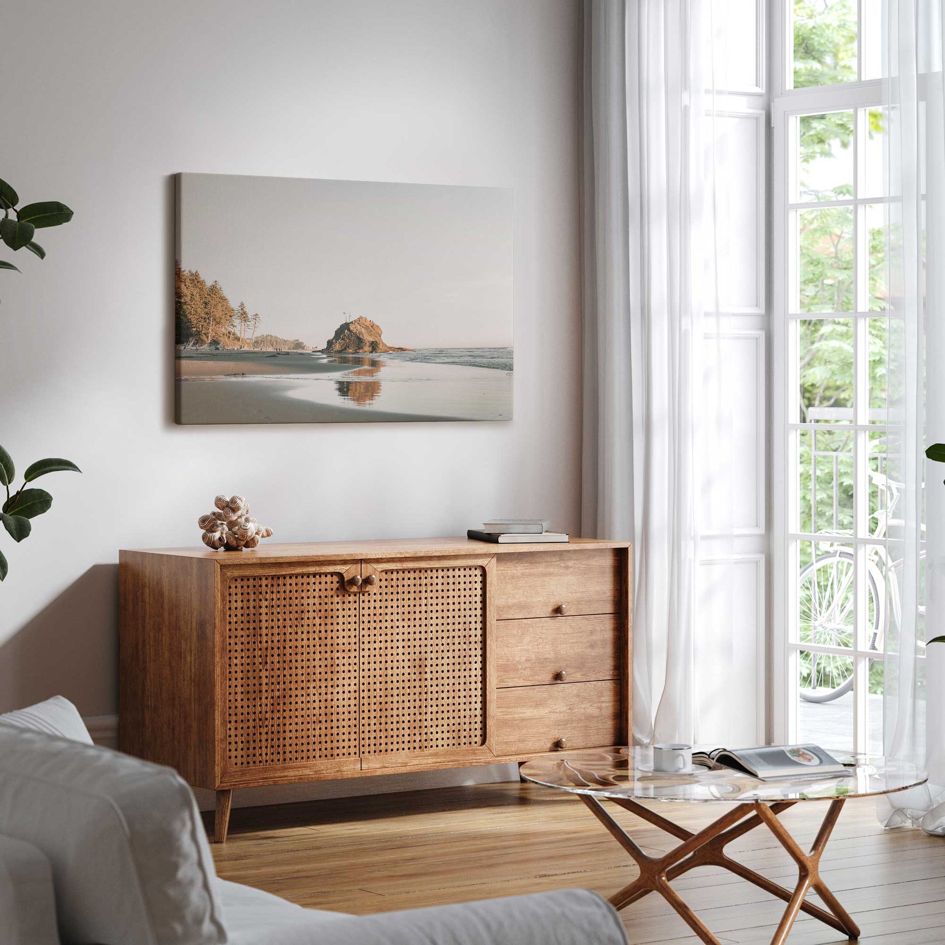 [LIFESTYLE],[SPECIAL],  Picture of art in a room