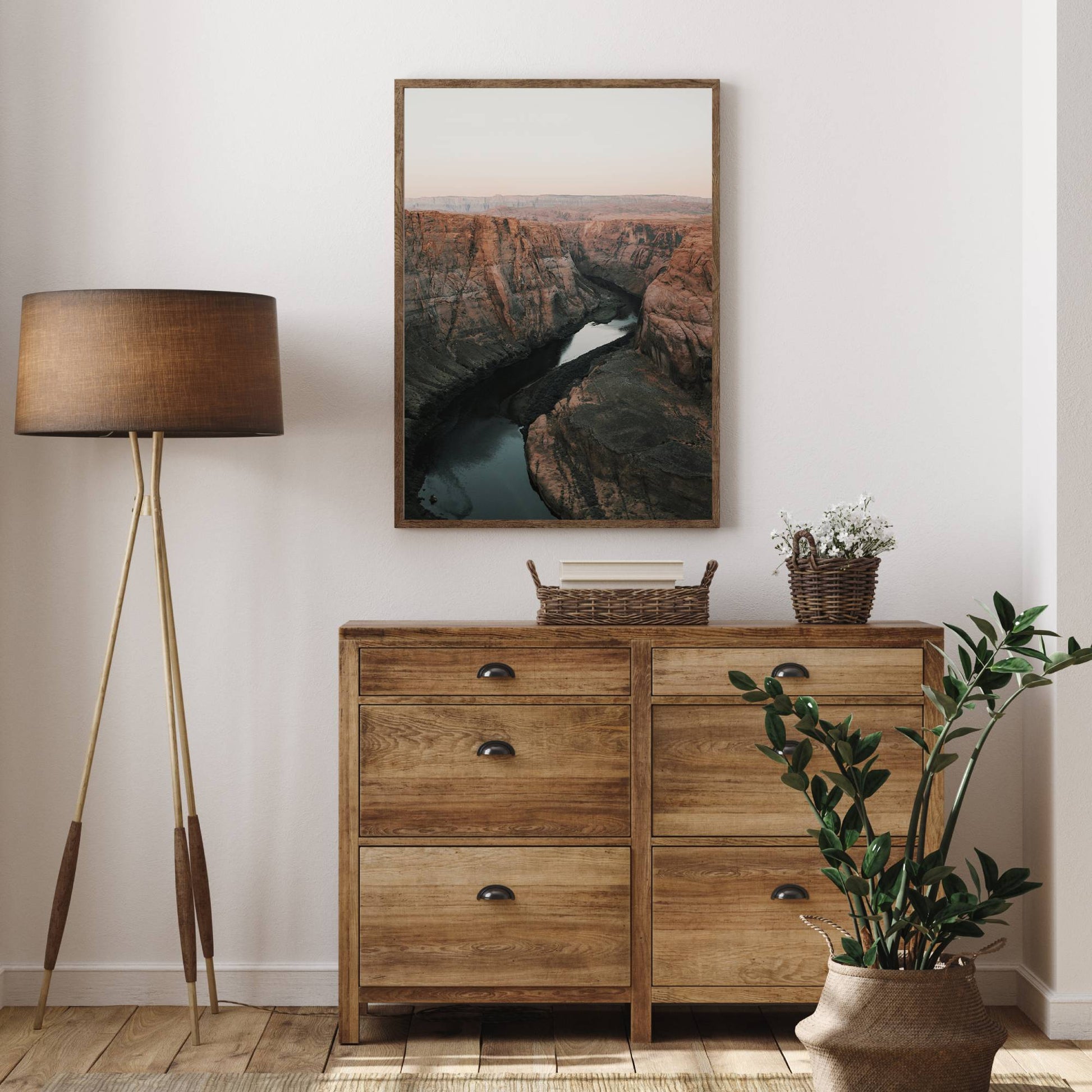 [LIFESTYLE],[SPECIAL],Picture of art in a room