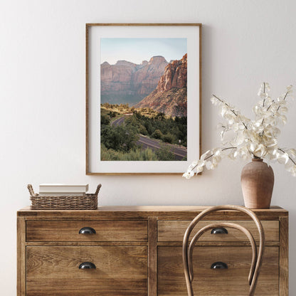 [LIFESTYLE],[SPECIAL],Picture of art in a room